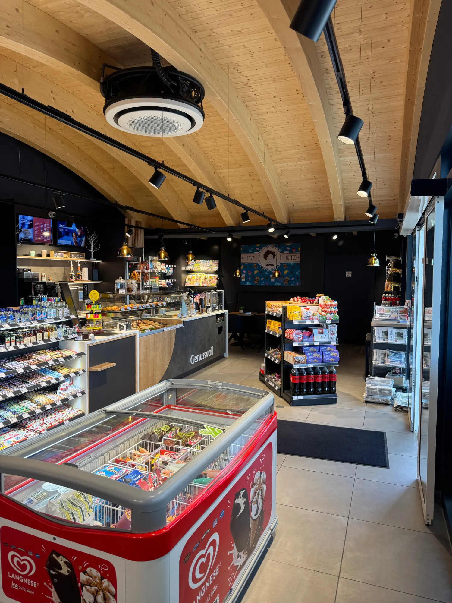 Gewerbebau: Neubau Shopgebäude Uetersen