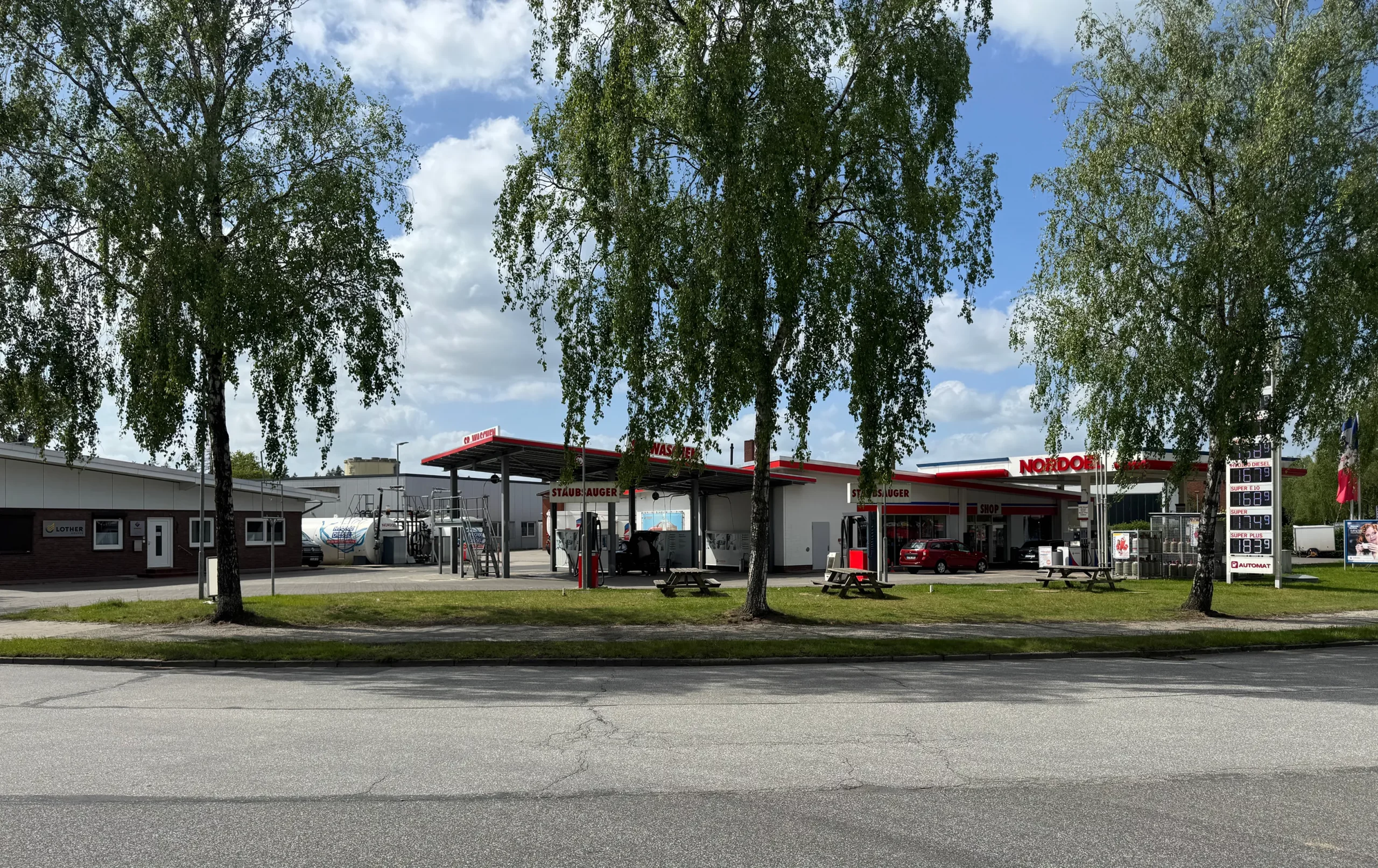 Gewerbebau: Anbau Tankstelle