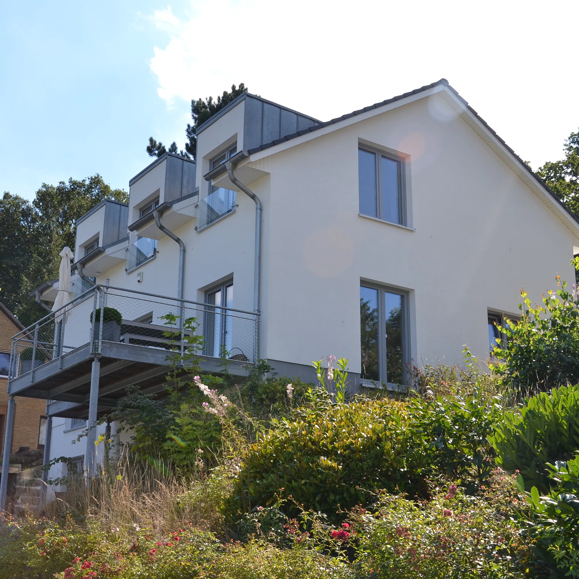 Referenz-Projekt: Neubau Einfamilienhaus am Hang Fahrdorf