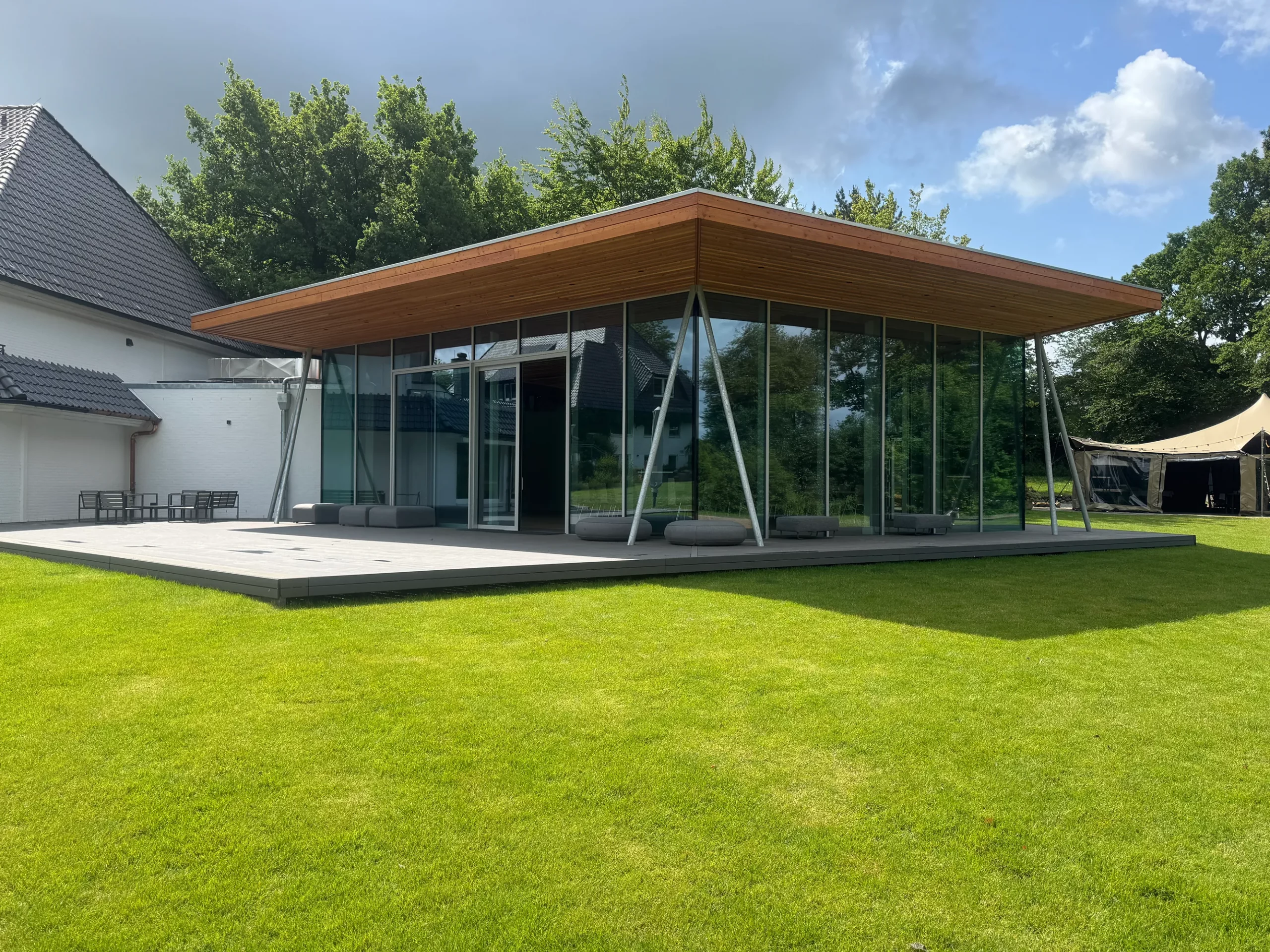 Gewerbebau: Anbau Seehotel